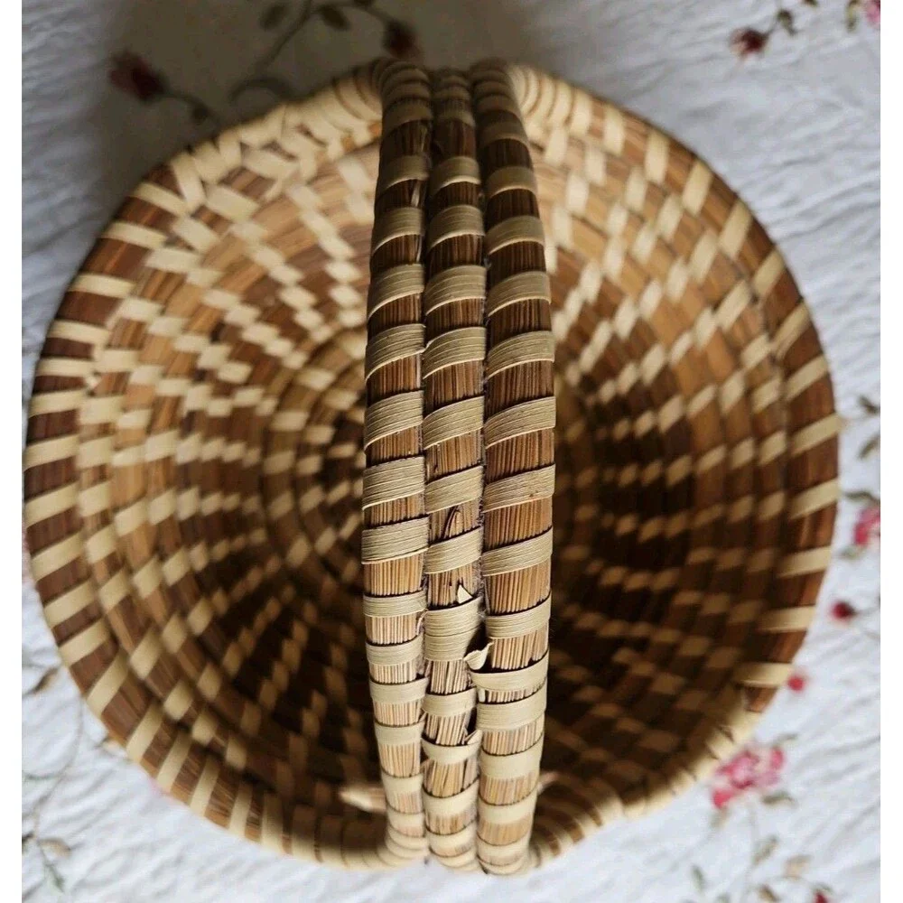 Vintage 90's Charleston South Carolina Sweetgrass Gullah Geechee Basket EUC